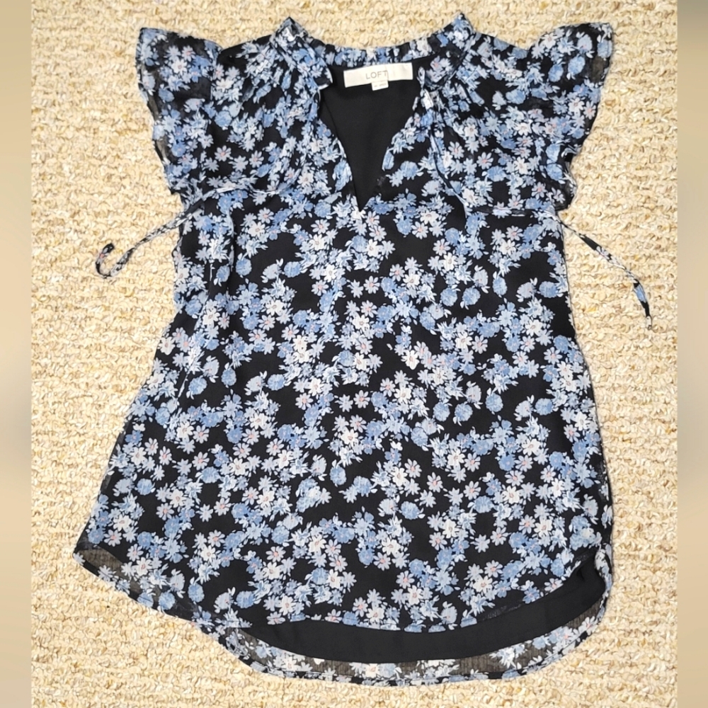LOFT Women's Black Floral Top